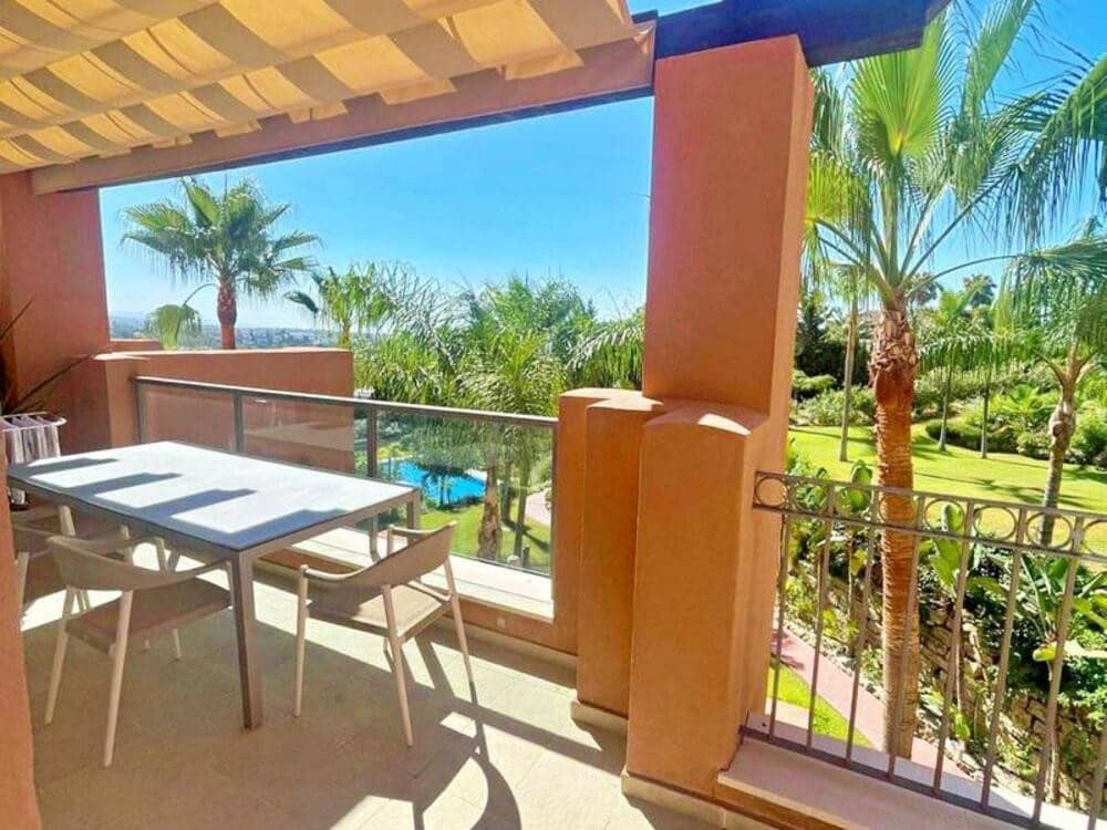 2 soveværelse Penthouse til leje i Marbella med swimmingpool garage - € 3.750 (Ref: 9159235)