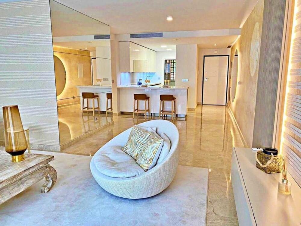 2 soveværelse Penthouse til leje i Marbella med swimmingpool garage - € 3.750 (Ref: 9159235)