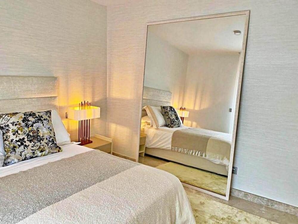 2 soveværelse Penthouse til leje i Marbella med swimmingpool garage - € 3.750 (Ref: 9159235)