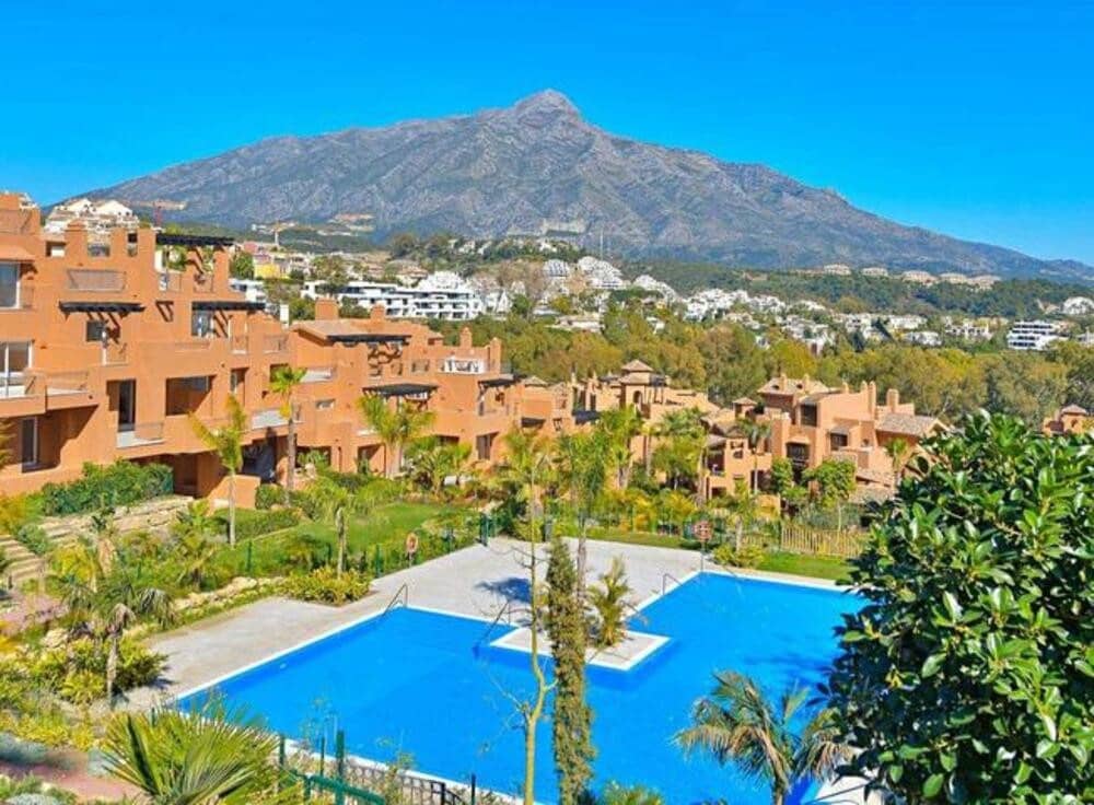 2 soveværelse Penthouse til leje i Marbella med swimmingpool garage - € 3.750 (Ref: 9159235)