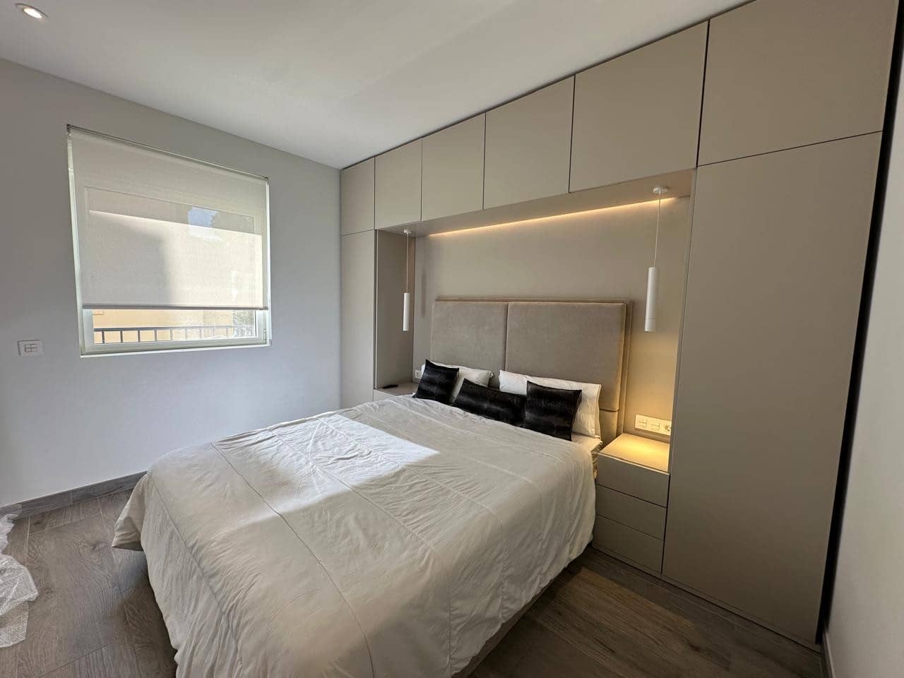 3 soverom Leilighet til leie i Marbella med svømmebasseng garasje - € 5 000 (Ref: 9159236)