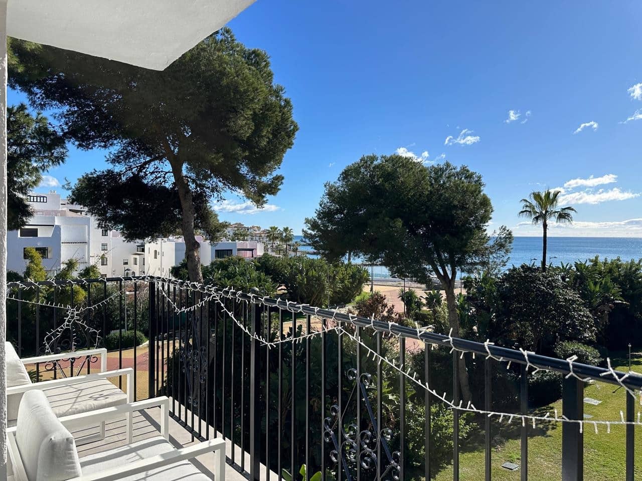 3 soverom Leilighet til leie i Marbella med svømmebasseng garasje - € 5 000 (Ref: 9159236)