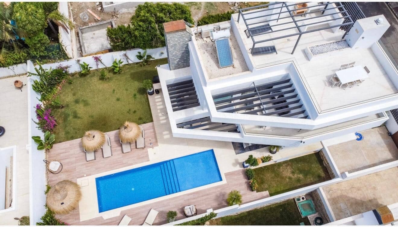 5 makuuhuone Huvila vuokrattavana paikassa San Pedro de Alcantara mukana uima-altaan 
autotalli - 12 000 € (Ref: 9159237)