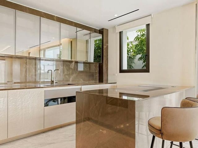 4 sovrum Lägenhet till salu i Lomas De Marbella, Marbella med pool garage - 6 500 000 € (Ref: 9160759)