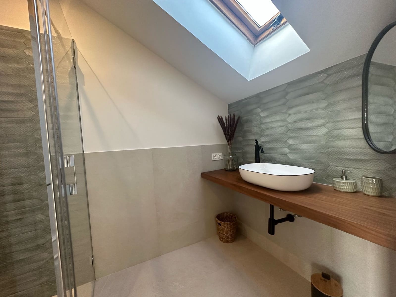 4 soveværelse Byhus til leje i Marbella med swimmingpool garage - € 5.000 (Ref: 9163367)