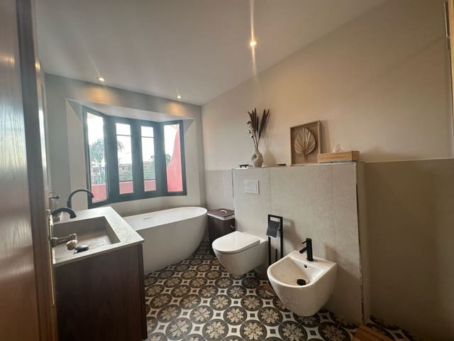 4 soveværelse Byhus til leje i Lomas De Marbella, Marbella med swimmingpool garage - € 5.000 (Ref: 9163367)