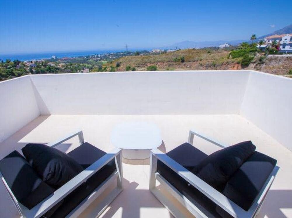 6 soveværelse Villa til leje i Marbella med swimmingpool garage - € 12.000 (Ref: 9165468)