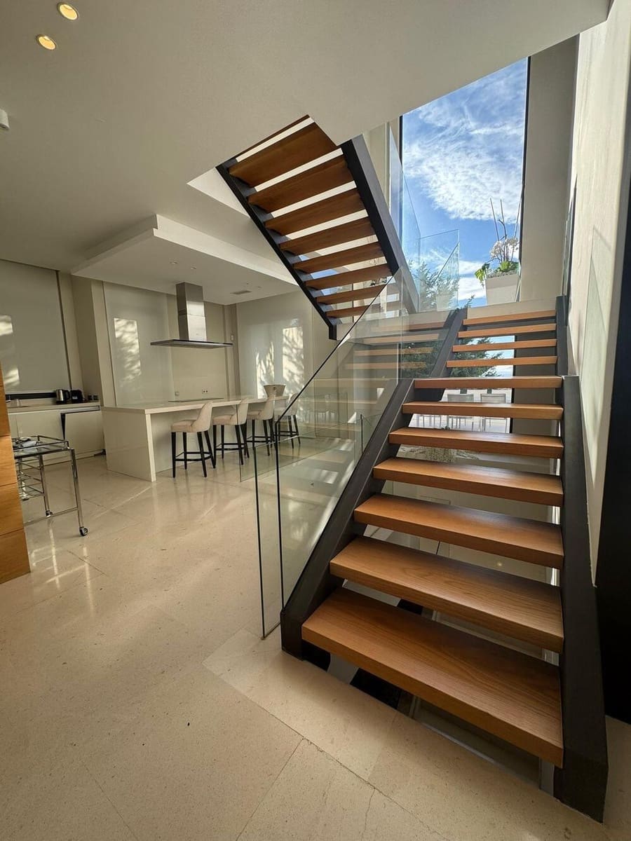 6 soveværelse Villa til leje i Marbella med swimmingpool garage - € 12.000 (Ref: 9165468)