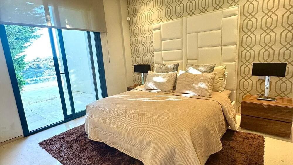 6 soveværelse Villa til leje i Marbella med swimmingpool garage - € 12.000 (Ref: 9165468)