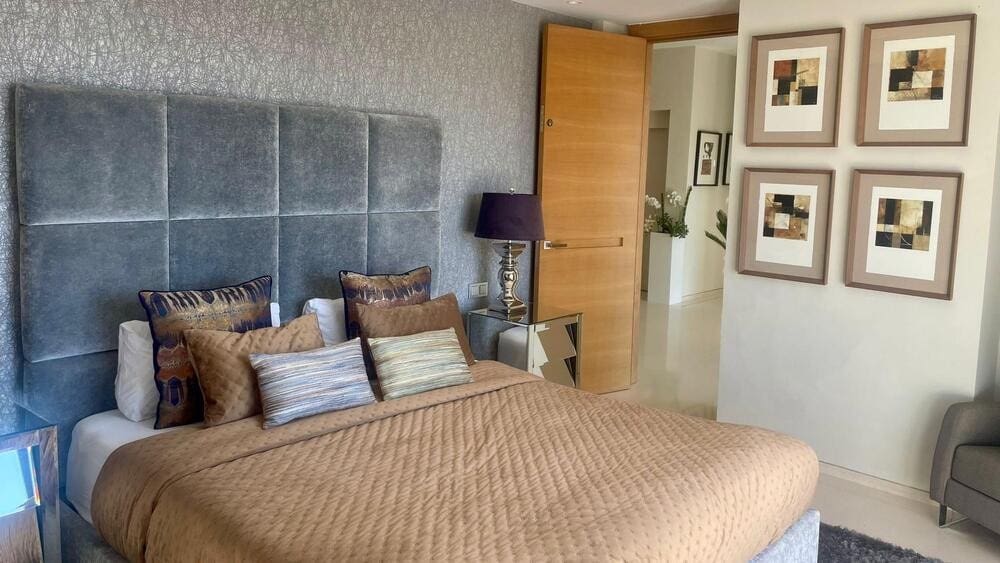 6 bedroom Villa for rent in Marbella with pool garage - € 13,000 (Ref: 9165468)