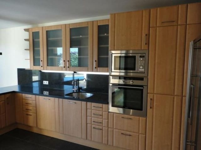 5 bedroom Villa for rent in Los Arqueros, Benahavís with pool garage - € 8,500 (Ref: 9169280)