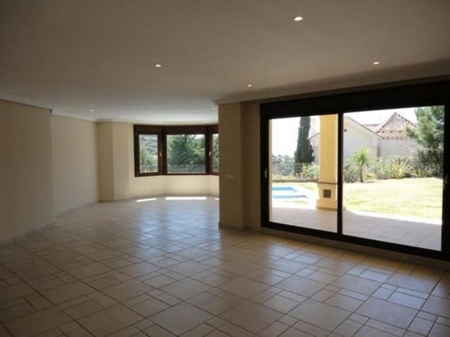 5 bedroom Villa for rent in Los Arqueros, Benahavís with pool garage - € 8,500 (Ref: 9169280)