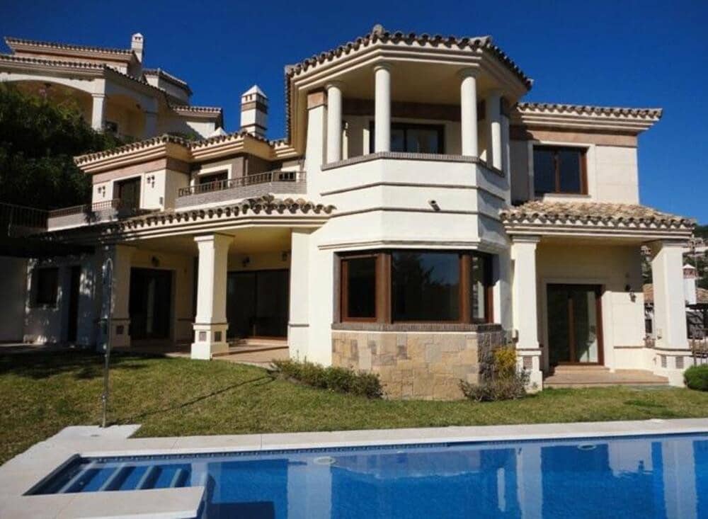 5 bedroom Villa for rent in Los Arqueros with pool garage - € 8,500 (Ref: 9169280)