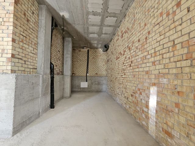 Kaupallinen vuokrattavana paikassa Nueva Alcántara, Marbella - 2 600 € (Ref: 9171099)