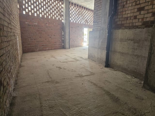 Kaupallinen vuokrattavana paikassa Nueva Alcántara, Marbella - 2 600 € (Ref: 9171099)