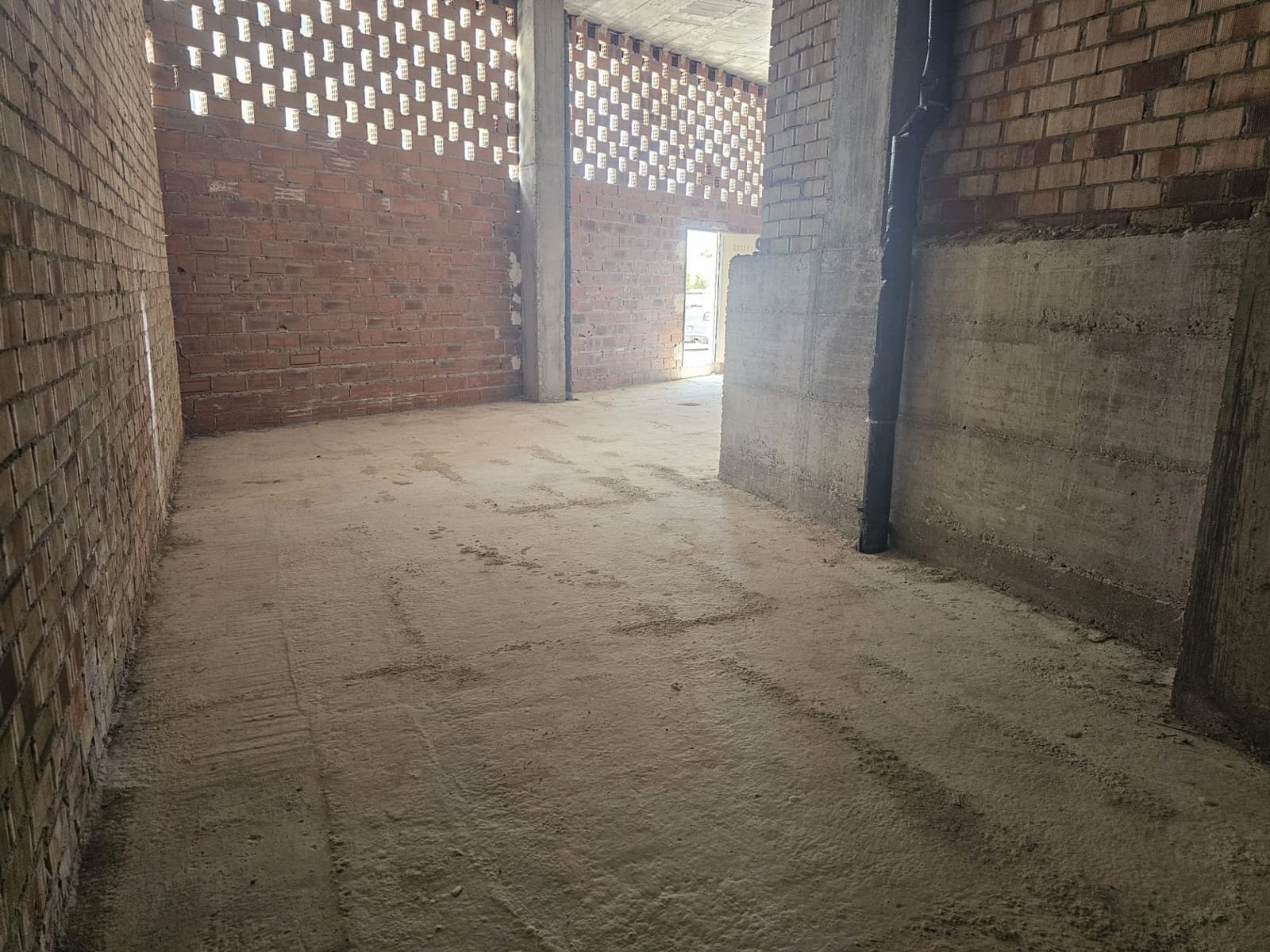 Commercial for rent in San Pedro de Alcantara - € 2,500 (Ref: 9171099)