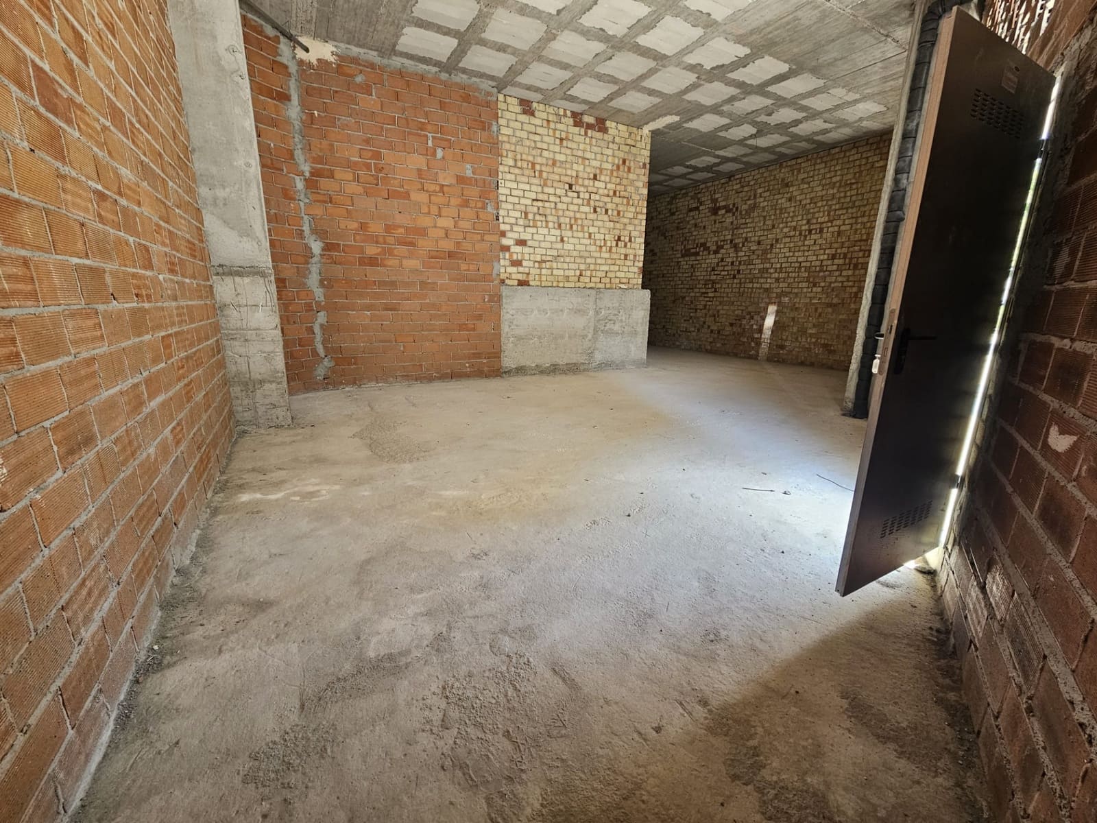 Commercial for rent in San Pedro de Alcantara - € 2,500 (Ref: 9171099)