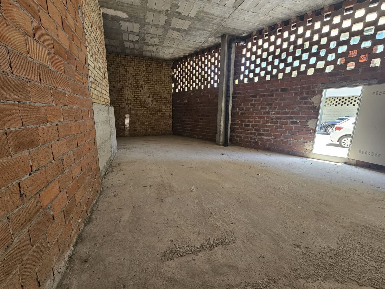 Commercial for rent in San Pedro de Alcantara - € 2,500 (Ref: 9171099)
