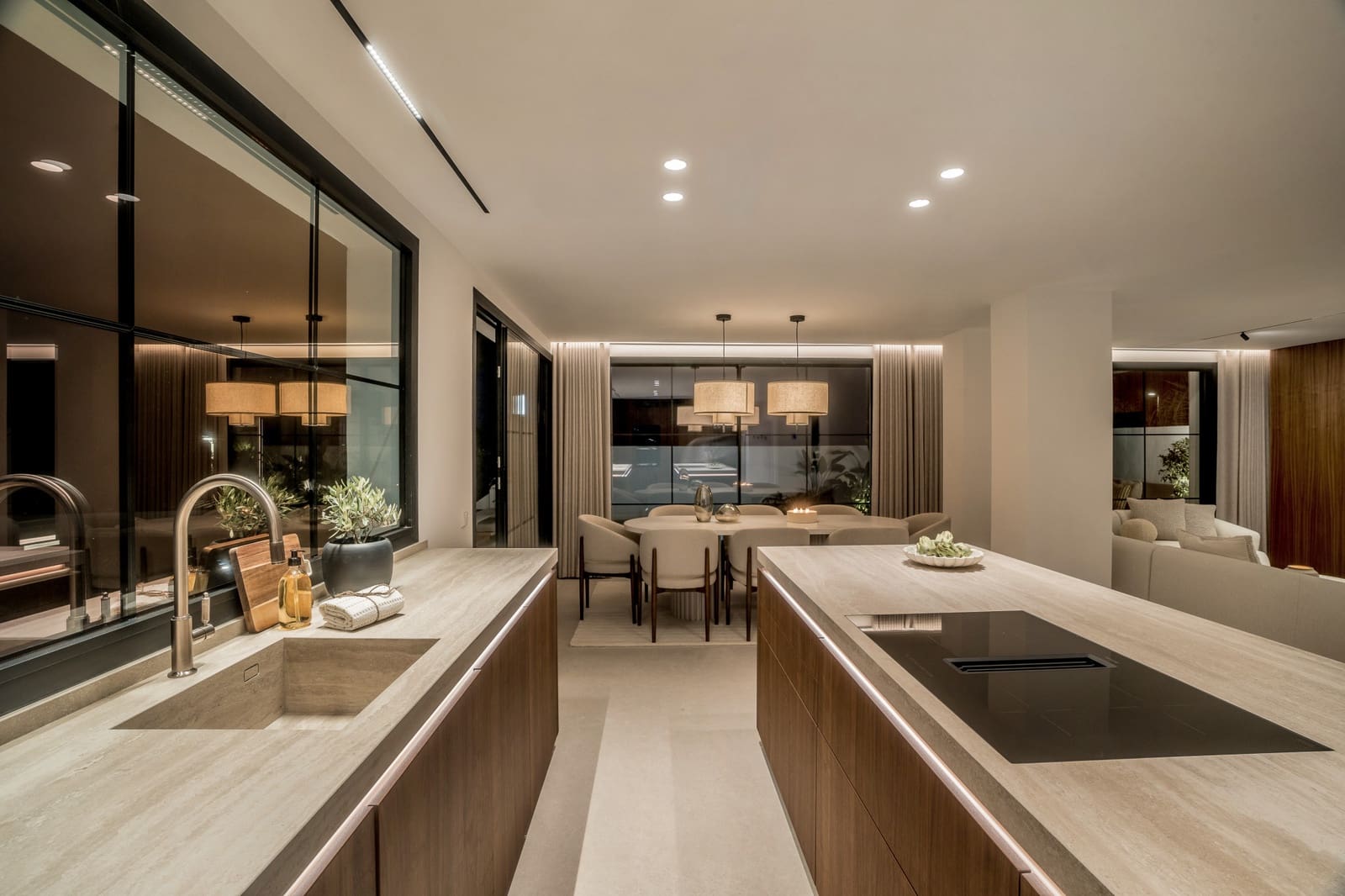 5 soveværelse Semi-Rækkehus til salg i Marbella med swimmingpool garage - € 2.595.000 (Ref: 9171102)