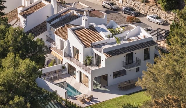 5 soveværelse Semi-Rækkehus til salg i Aloha Golf, Marbella med swimmingpool garage - € 2.795.000 (Ref: 9171102)