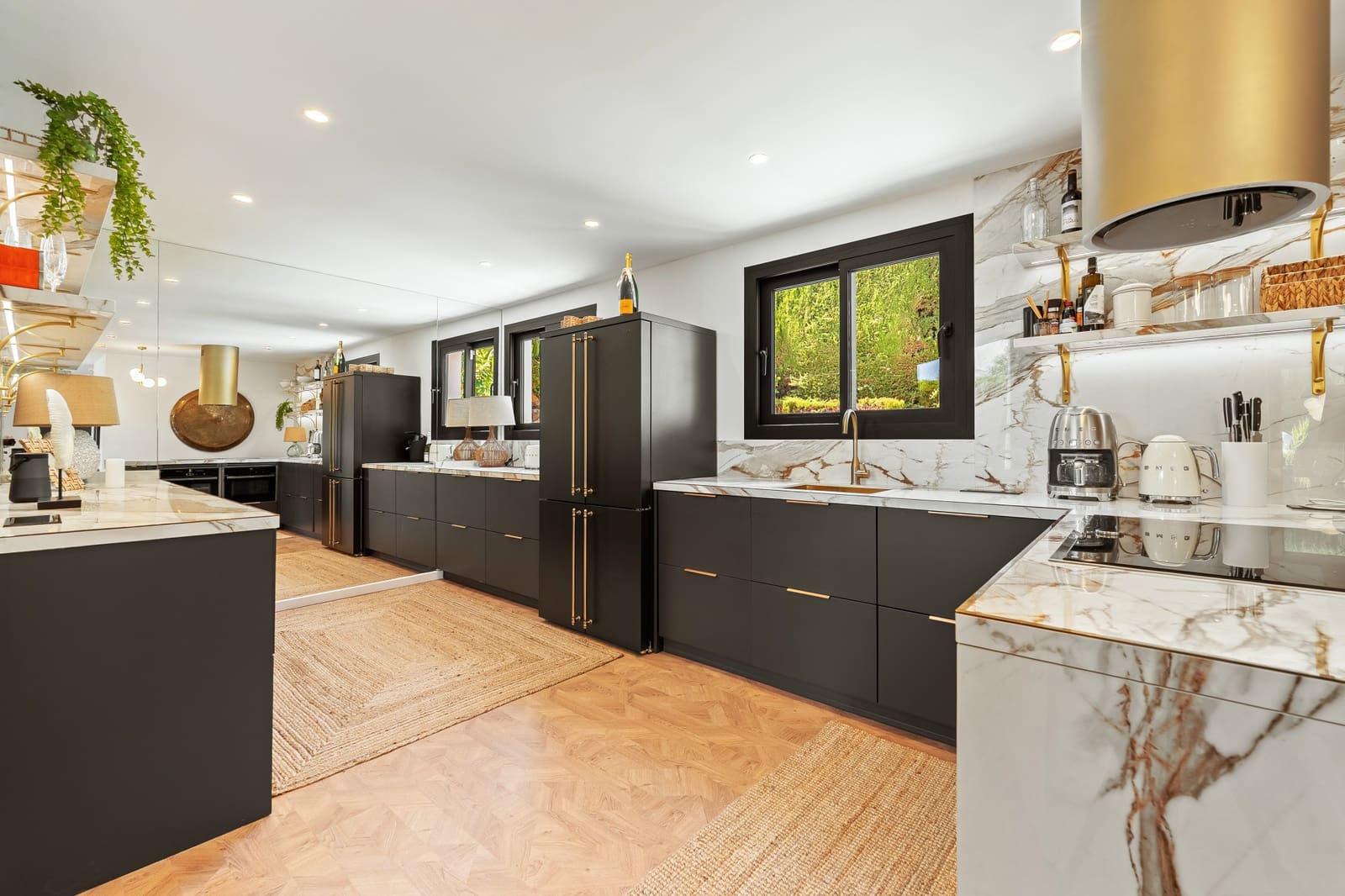 4 soveværelse Villa til salg i Marbella med swimmingpool garage - € 2.700.000 (Ref: 9171103)