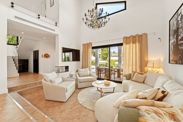 4 sypialnia Willa na sprzedaż w Los Naranjos, Marbella z basenem garażem - 2 700 000 € (Ref: 9171103)