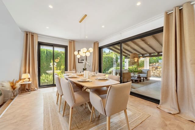 4 sypialnia Willa na sprzedaż w Los Naranjos, Marbella z basenem garażem - 2 700 000 € (Ref: 9171103)
