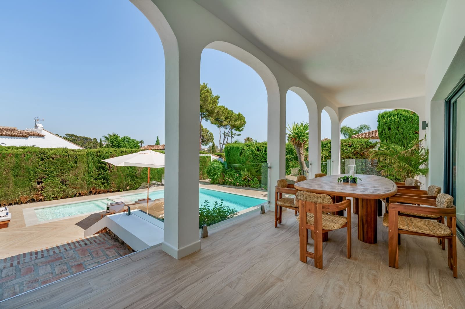 4 Zimmer Villa zu verkaufen in Marbella mit Pool Garage - 2.700.000 € (Ref: 9171103)