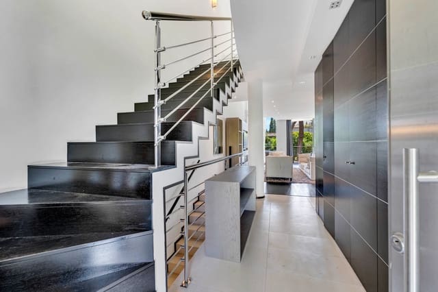 2 sypialnia Dom do wynajęcia w Sierra Blanca, Marbella z basenem garażem - 6 000 € (Ref: 9176124)