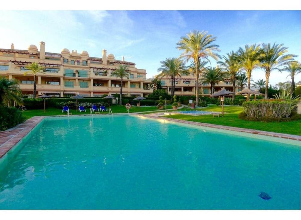 3 soveværelse Lejlighed til salg i Los Flamingos med swimmingpool garage - € 750.000 (Ref: 9176125)