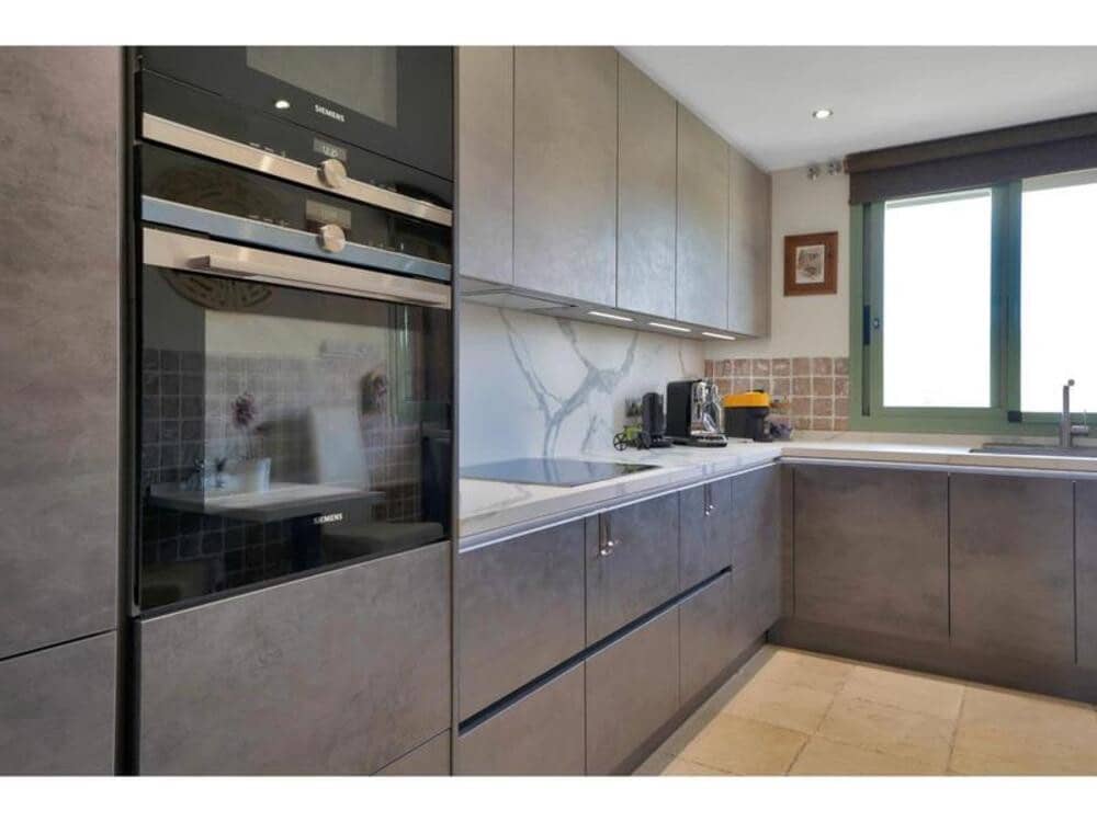 3 soveværelse Lejlighed til salg i Los Flamingos med swimmingpool garage - € 750.000 (Ref: 9176125)