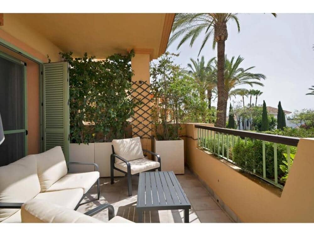 3 soveværelse Lejlighed til salg i Los Flamingos med swimmingpool garage - € 750.000 (Ref: 9176125)