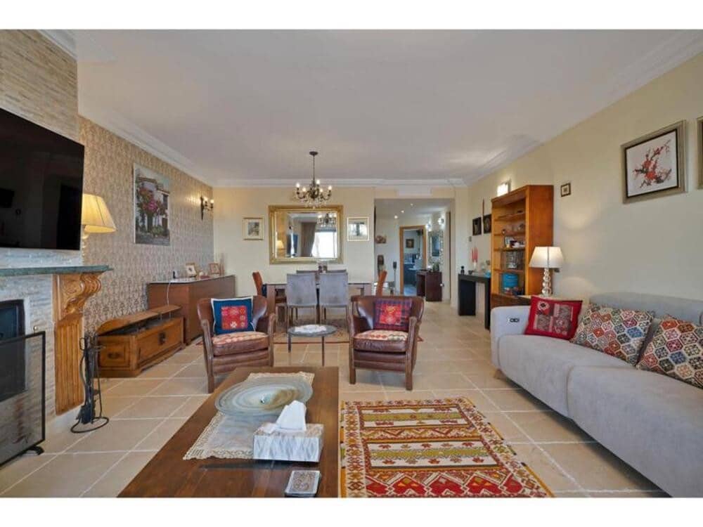 3 soveværelse Lejlighed til salg i Los Flamingos med swimmingpool garage - € 750.000 (Ref: 9176125)