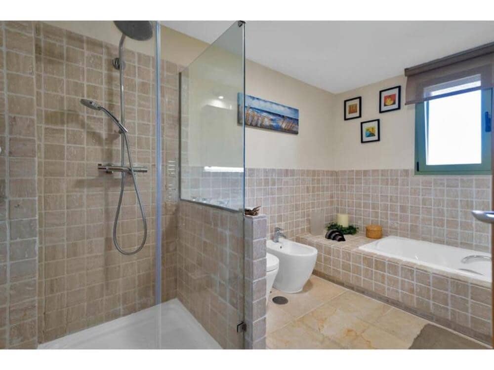 3 soveværelse Lejlighed til salg i Los Flamingos med swimmingpool garage - € 750.000 (Ref: 9176125)