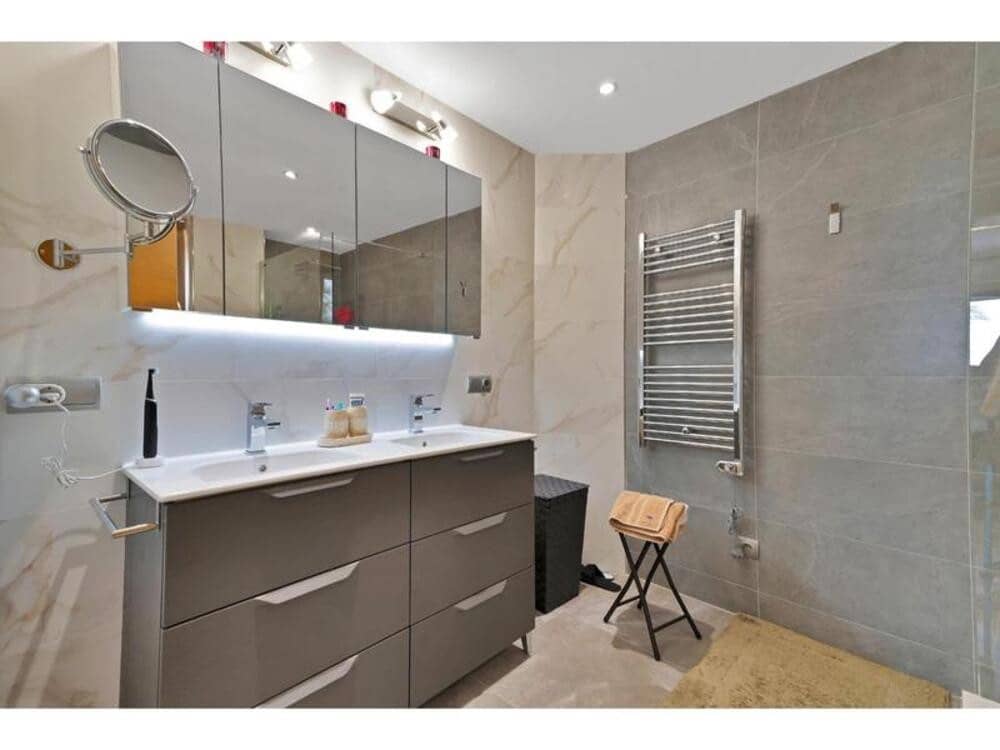 3 soveværelse Lejlighed til salg i Los Flamingos med swimmingpool garage - € 750.000 (Ref: 9176125)