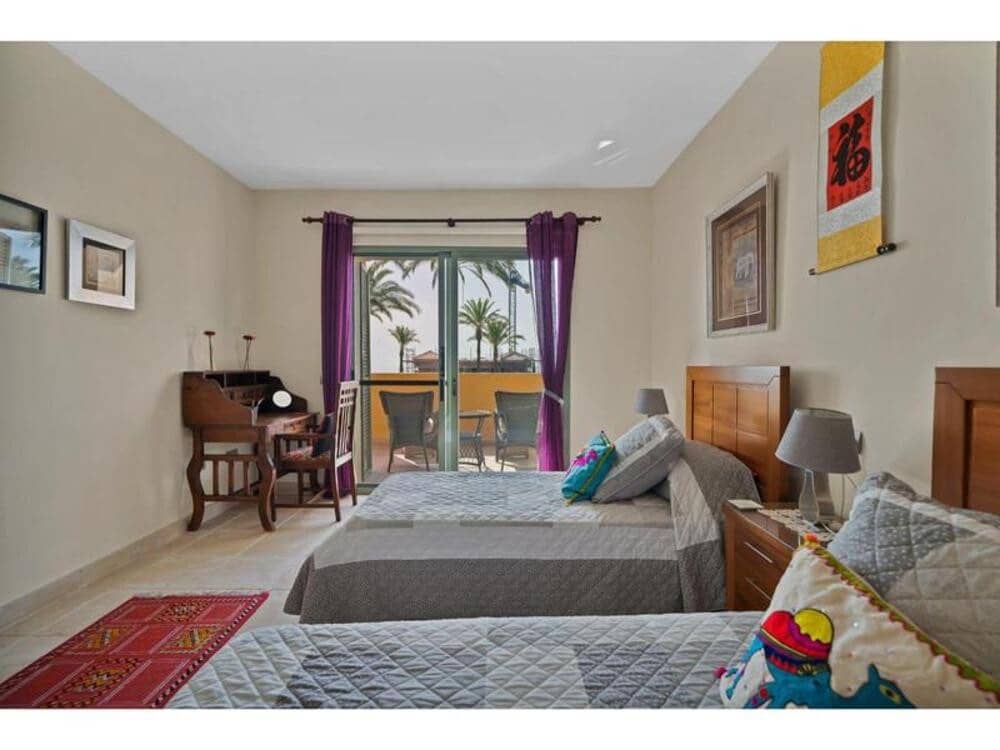 3 soveværelse Lejlighed til salg i Los Flamingos med swimmingpool garage - € 750.000 (Ref: 9176125)