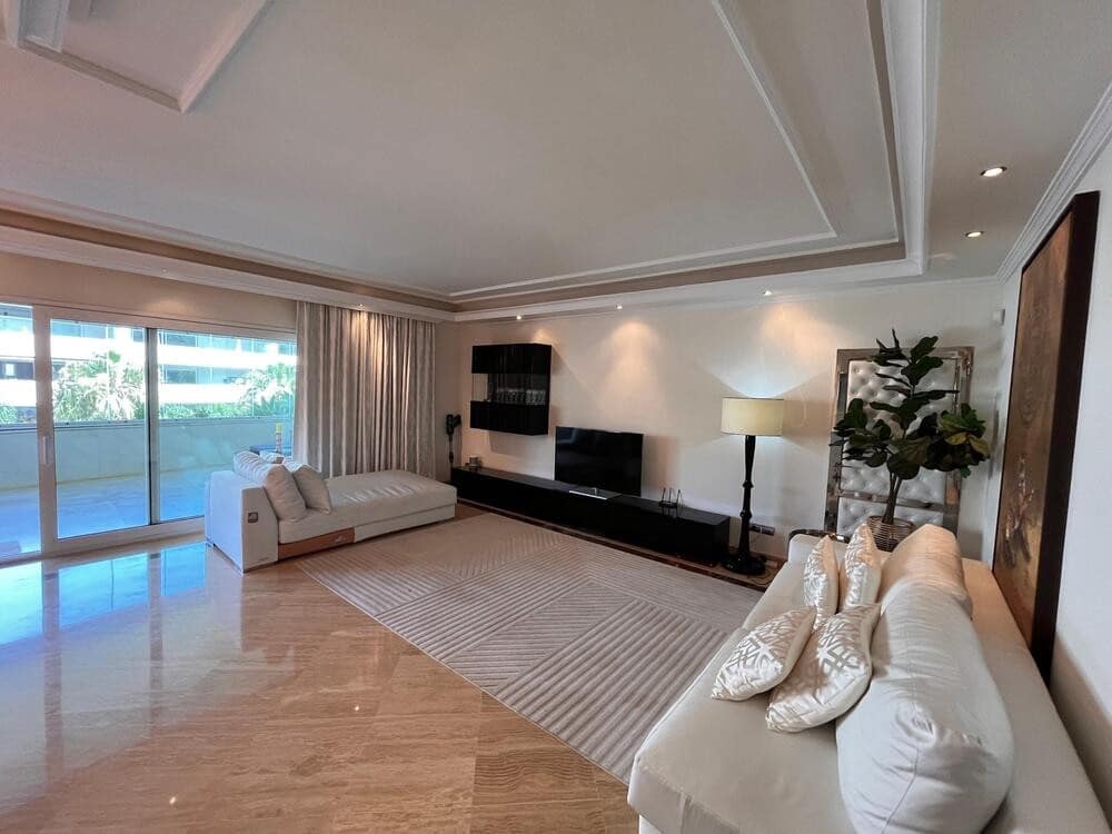 3 soveværelse Lejlighed til leje i Marbella med swimmingpool garage - € 4.500 (Ref: 9177174)