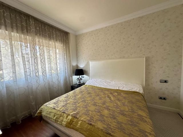 3 soveværelse Lejlighed til leje i Puerto Banus, Marbella med swimmingpool garage - € 4.500 (Ref: 9177174)