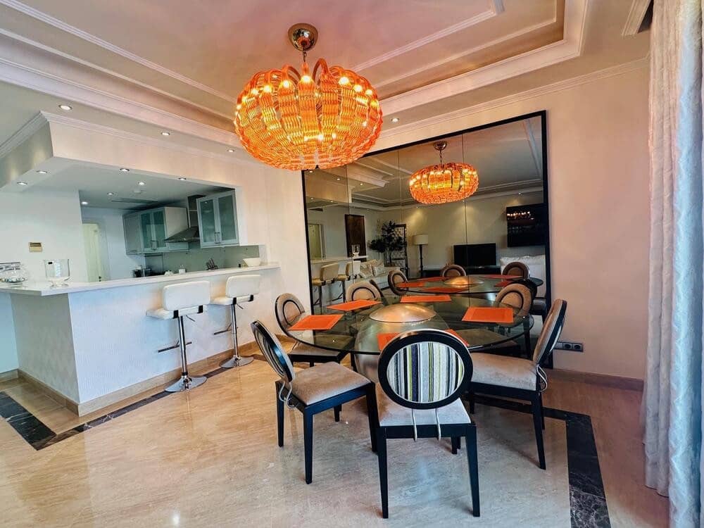 3 soveværelse Lejlighed til leje i Marbella med swimmingpool garage - € 4.500 (Ref: 9177174)