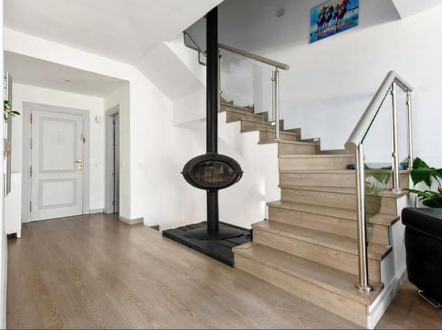 4 sypialnia Dom na sprzedaż w La Quinta, Benahavís z garażem - 799 000 € (Ref: 9177175)