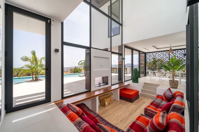 5 bedroom Villa for rent in Valtocado, Mijas with pool garage - € 16,000 (Ref: 9180760)