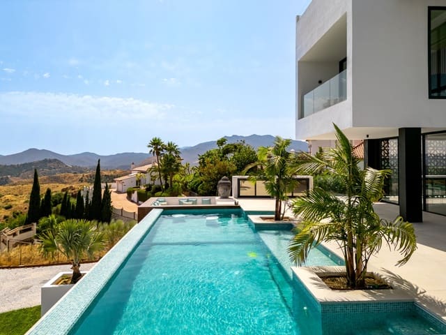 5 bedroom Villa for rent in Valtocado, Mijas with pool garage - € 16,000 (Ref: 9180760)