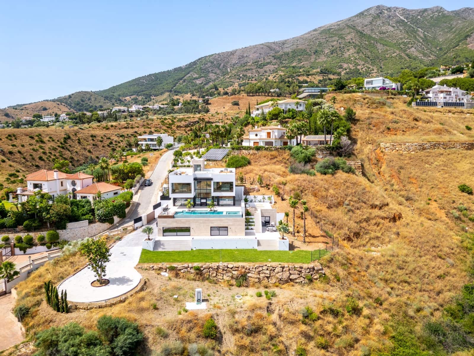 5 soveværelse Villa til leje i Valtocado med swimmingpool garage - € 16.000 (Ref: 9180760)