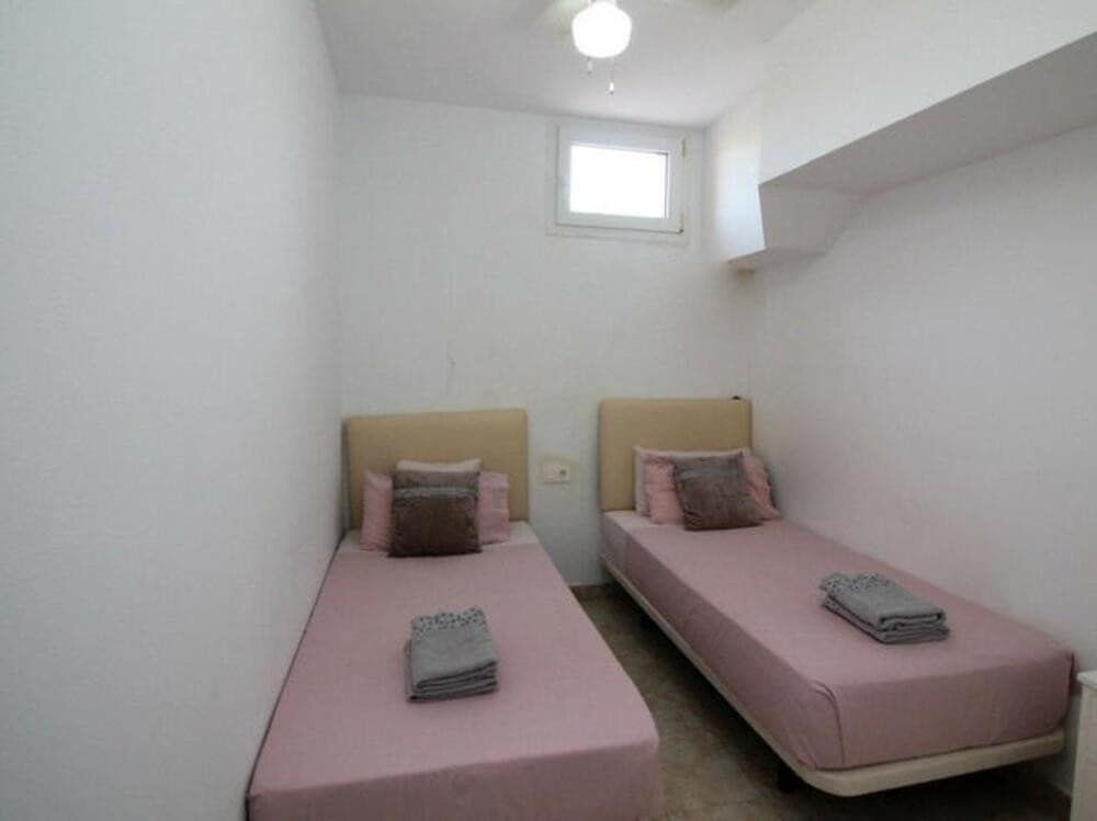 4 soveværelse Byhus til salg i Marbella med swimmingpool garage - € 495.000 (Ref: 9180761)