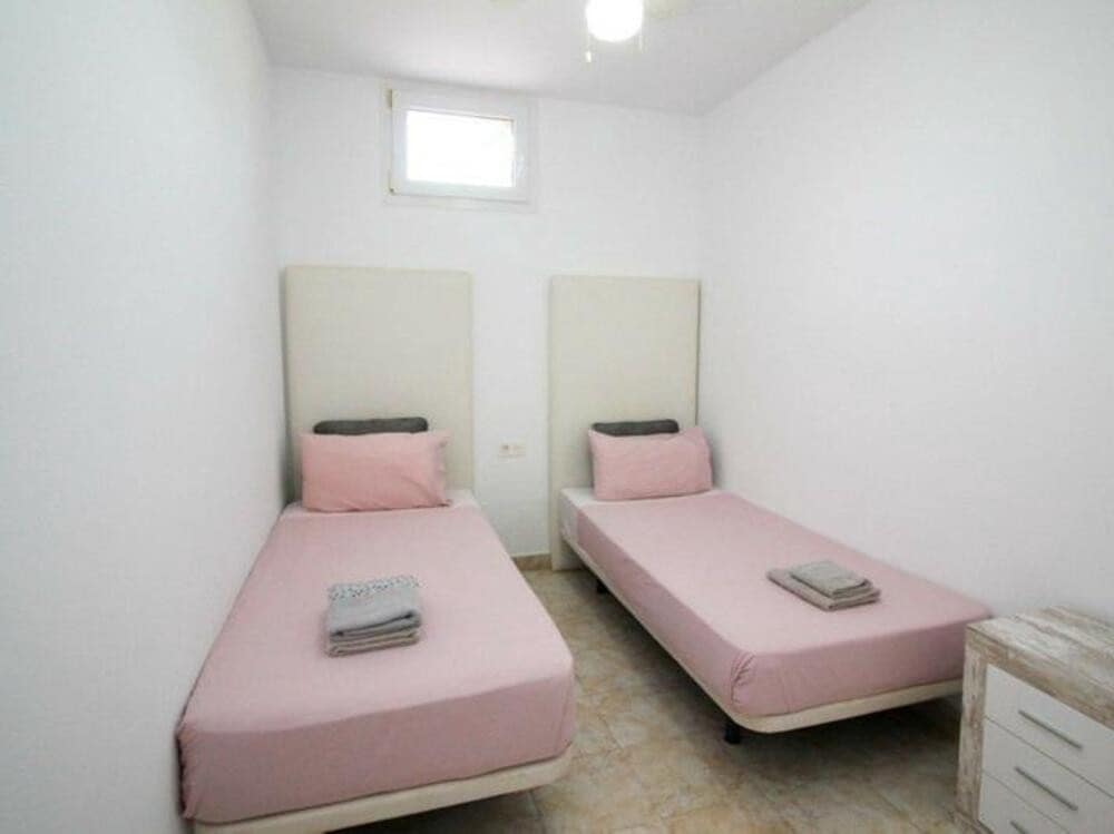 4 soveværelse Byhus til salg i Marbella med swimmingpool garage - € 495.000 (Ref: 9180761)