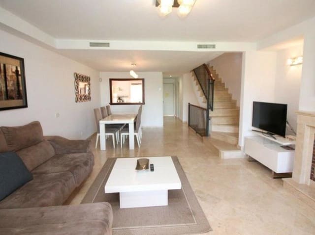 4 sypialnia Dom na sprzedaż w Cabopino - Artola, Marbella z basenem garażem - 495 000 € (Ref: 9180761)