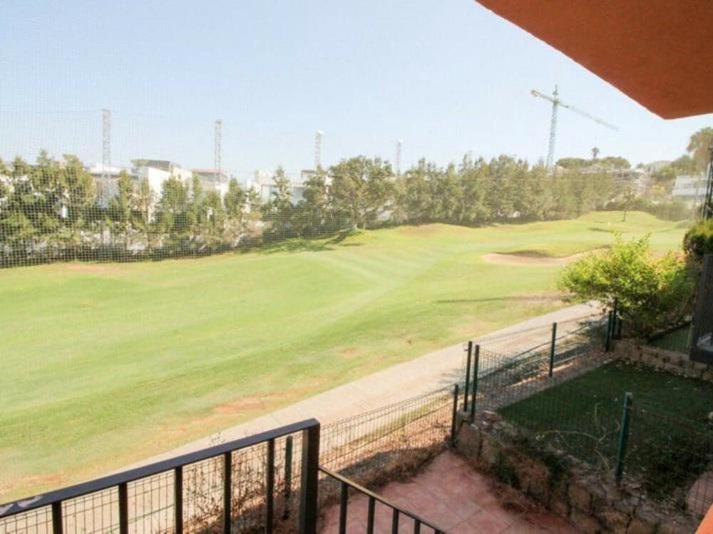 4 soveværelse Byhus til salg i Marbella med swimmingpool garage - € 495.000 (Ref: 9180761)