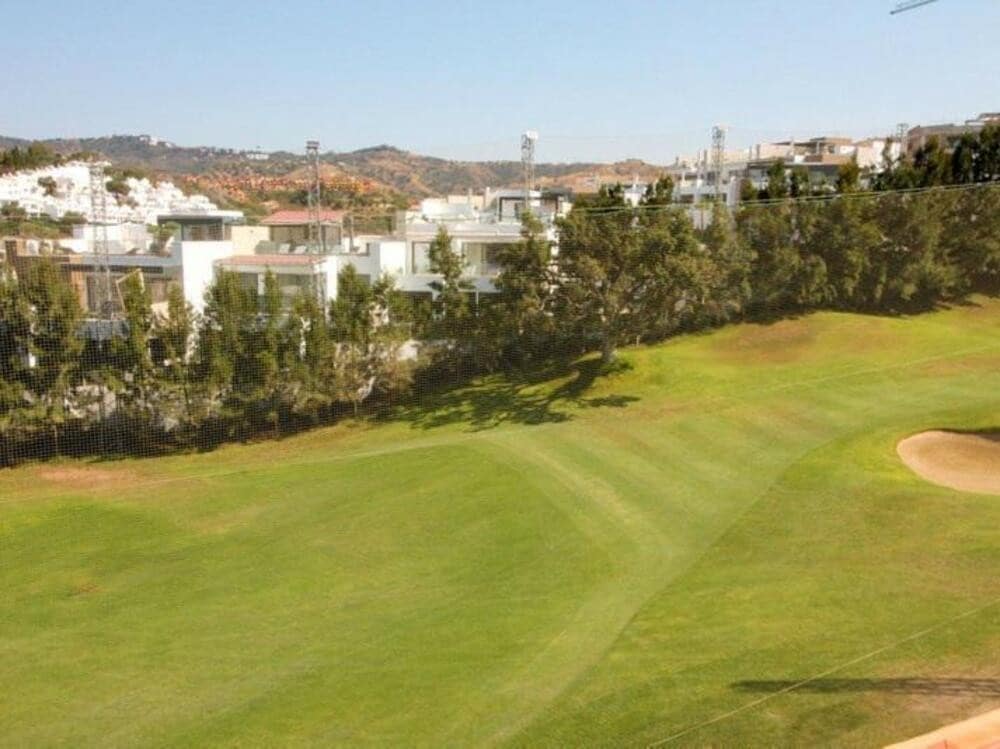 4 soveværelse Byhus til salg i Marbella med swimmingpool garage - € 495.000 (Ref: 9180761)