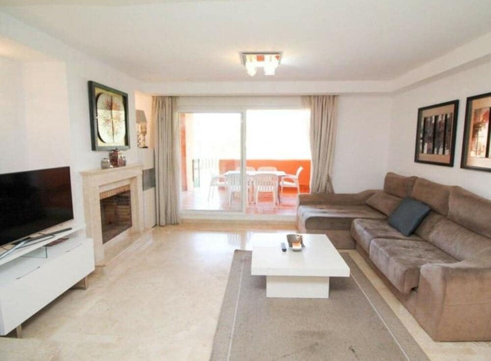 4 soverom Hus til salgs i Marbella med svømmebasseng garasje - € 495 000 (Ref: 9180761)