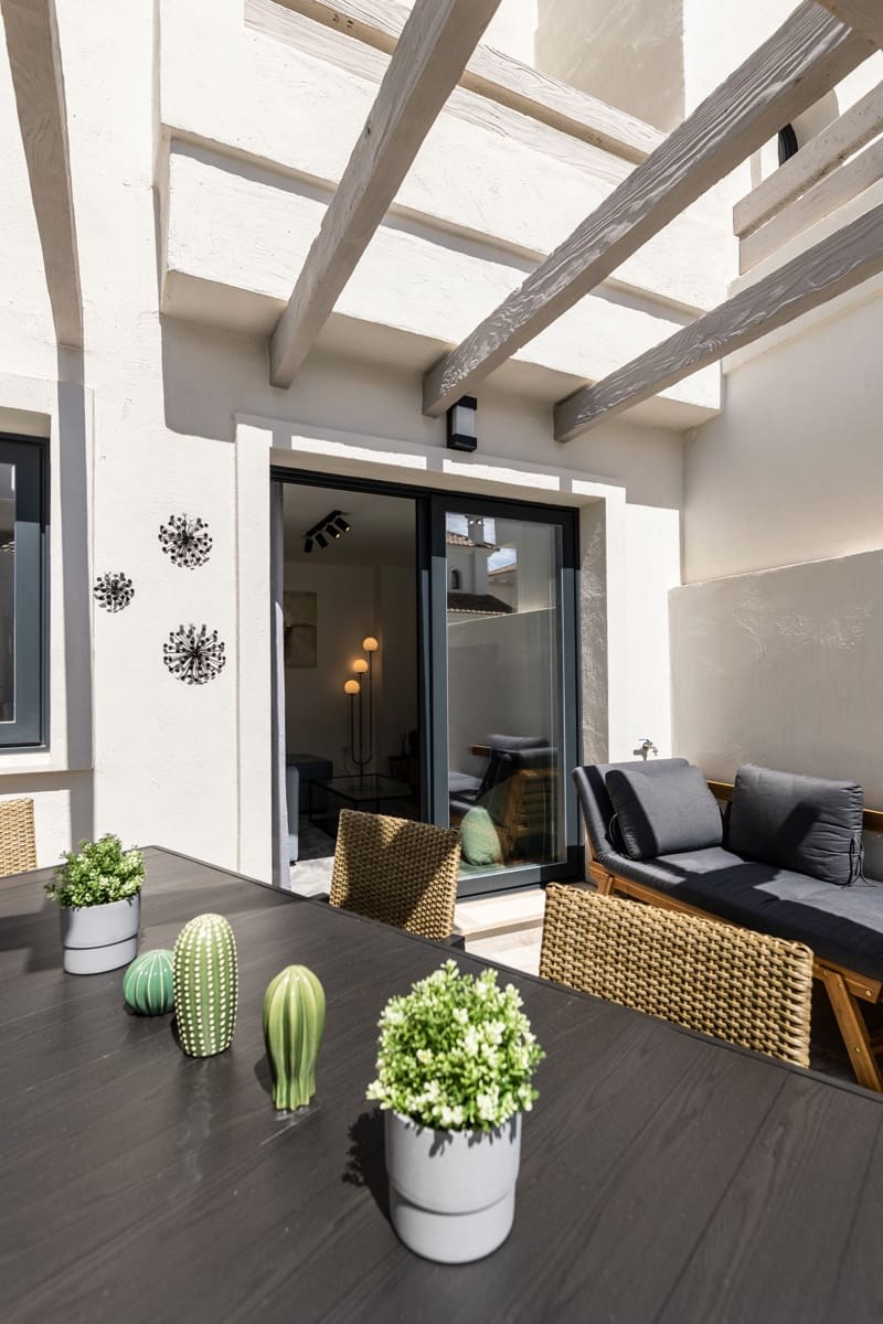 3 sypialnia Dom do wynajęcia w El Paraiso z basenem garażem - 2 900 € (Ref: 9183235)